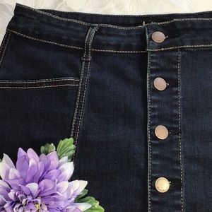 Buttoned Denim Skirt